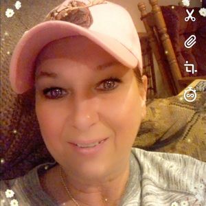 Meet your Posher, Debbie